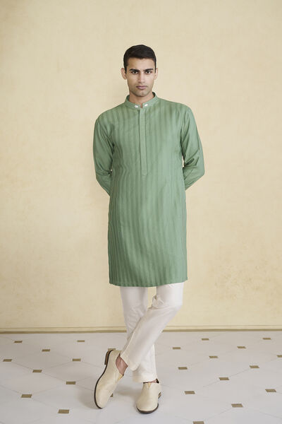 Daeven Embroidered Silk Kurta - Green